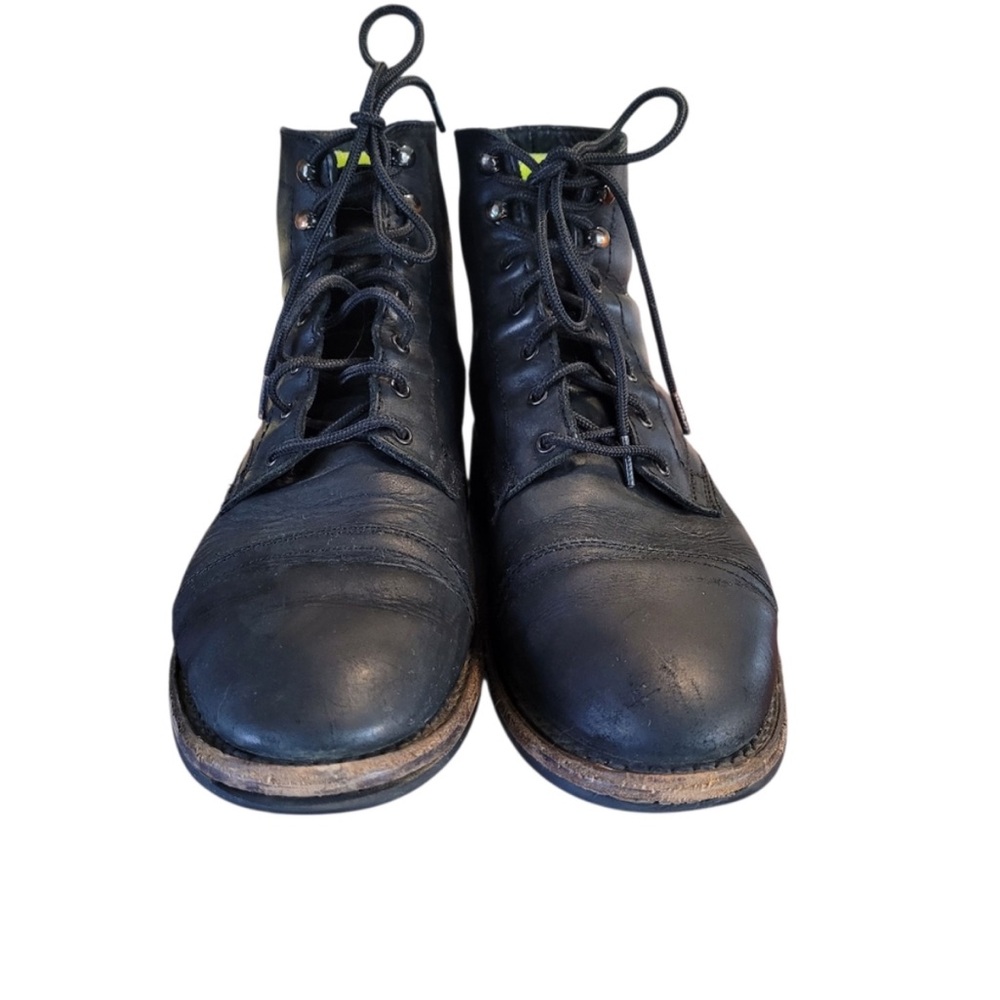 Black Thursday Boot Captain